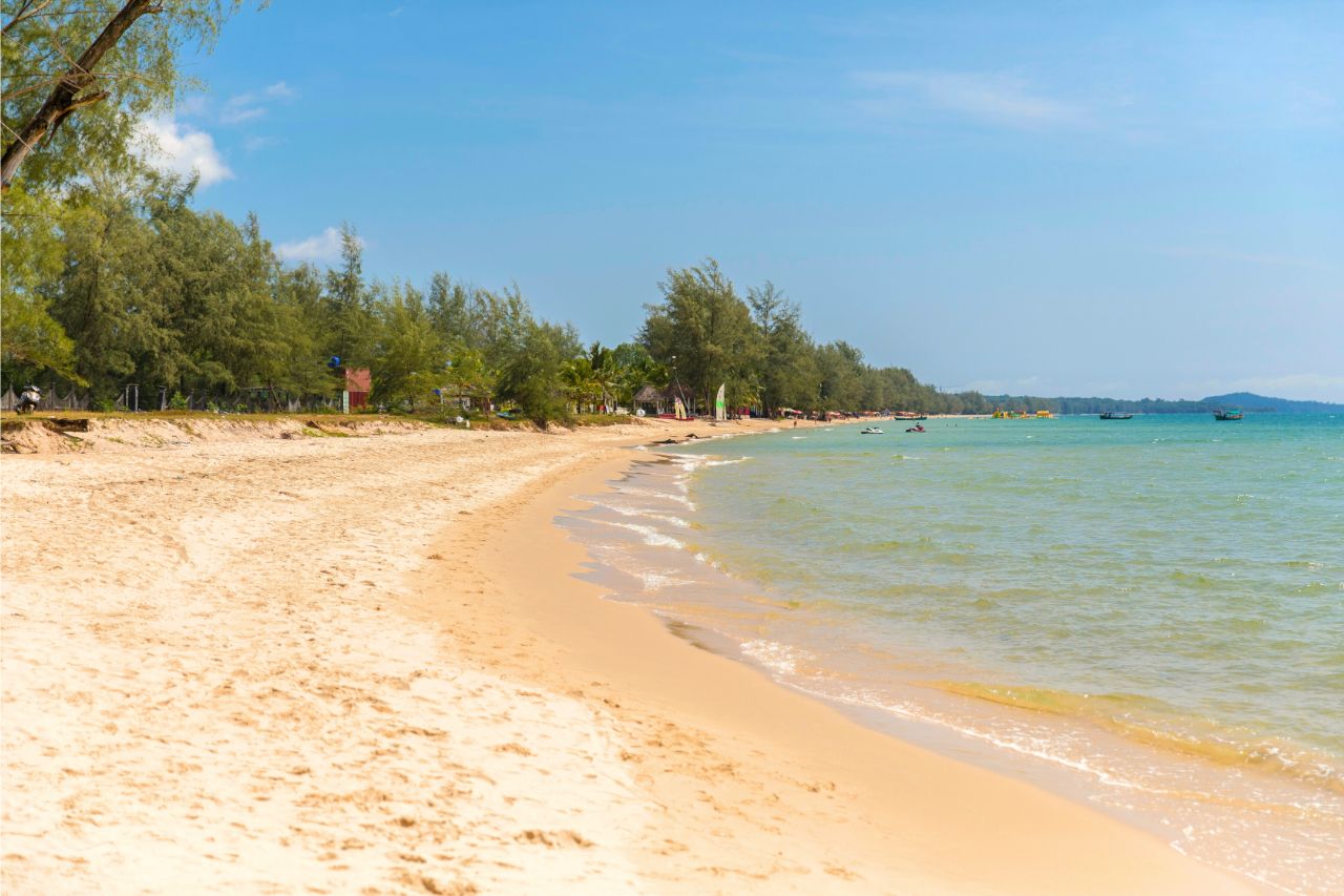 Sihanoukville beach Cambodia (1)