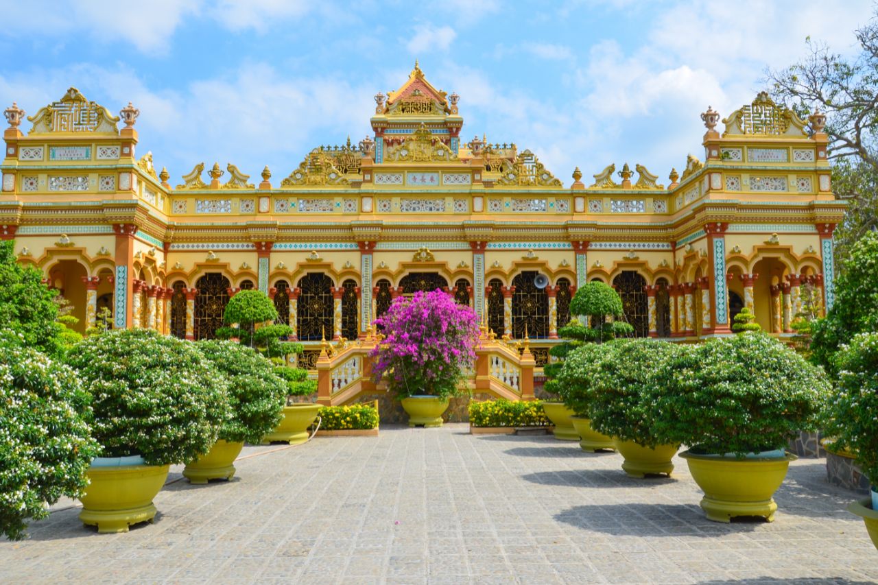 Vinh Trang pagoda is the greatest pagoda of Tien Giang Province