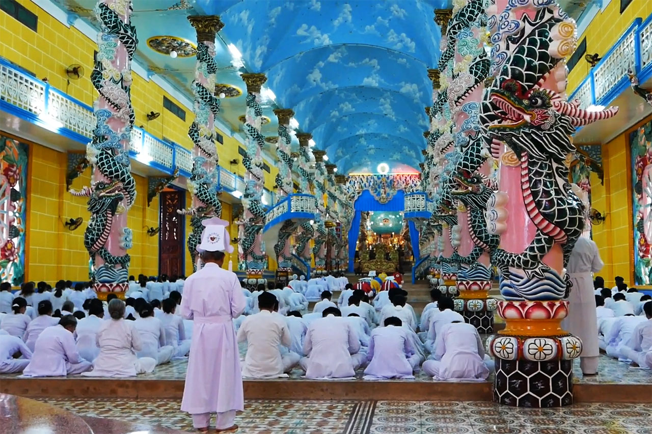 Cao Dai Temple in Tay Ninh Vienam03