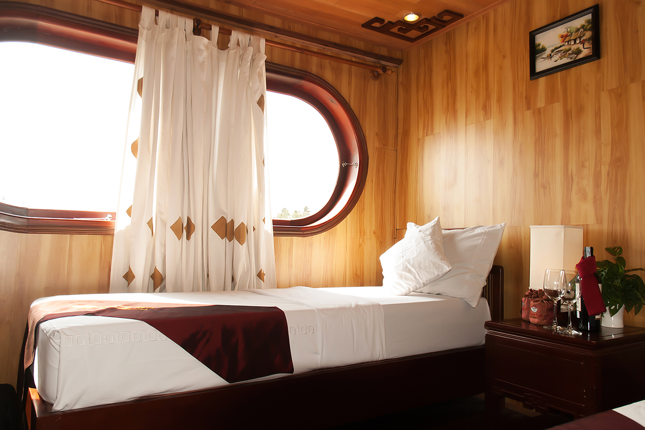 Mekong Eyes Classic Boat Vietnam (1)