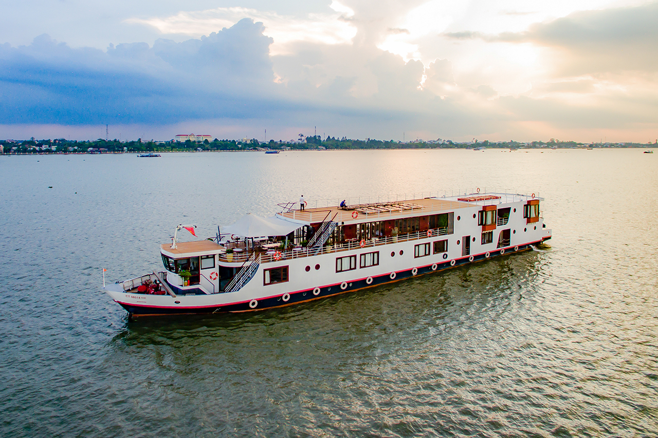 Mekong Eyes Explorer Boat Vietnam (1)