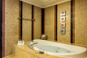 Renaissance Riverside Hotel Saigon (9)