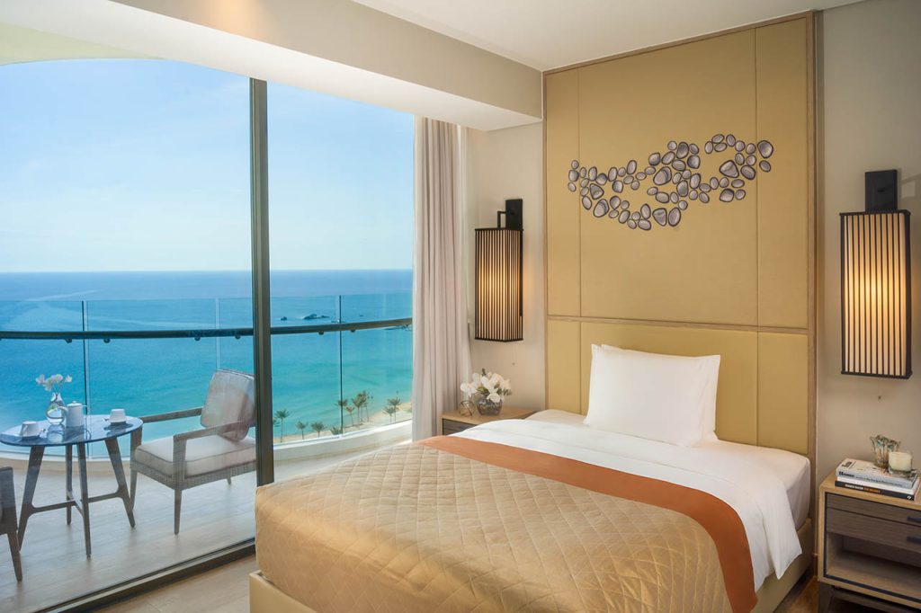 Sky Tower_Two Bedroom Grand Ocean Living Room