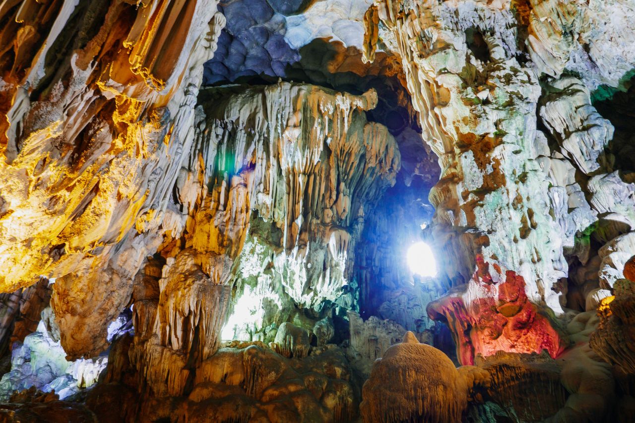 Sung Sot Cave in Halong Bay