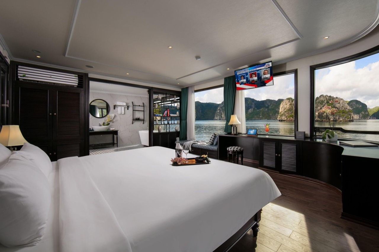 Genesis Luxury Regal Cruises - Halong Bay