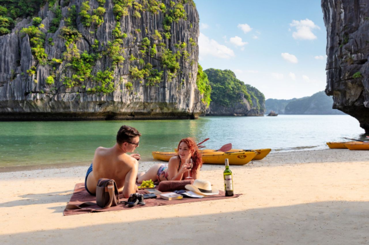 Indochine Cruise Lan Ha Bay (1)