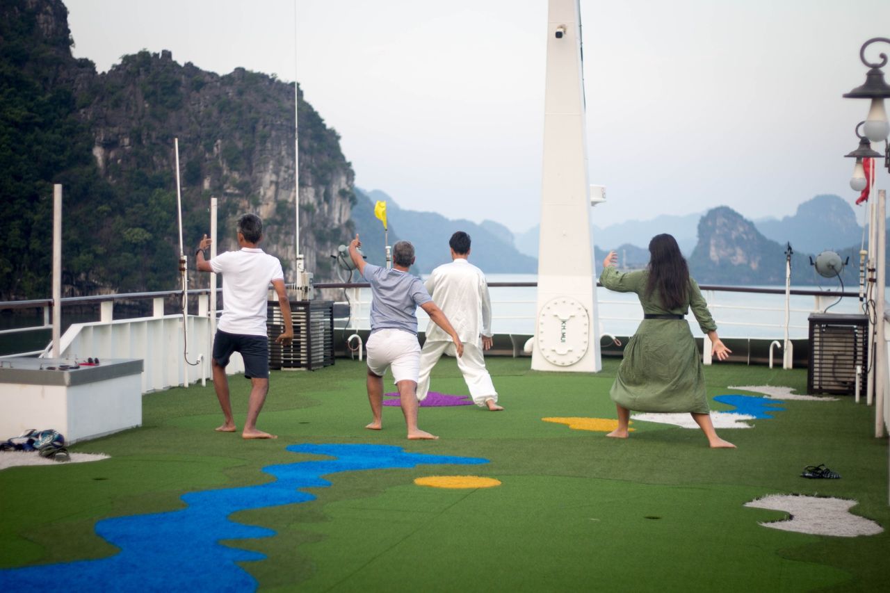 MON CHÉRI CRUISES HALONG (1)