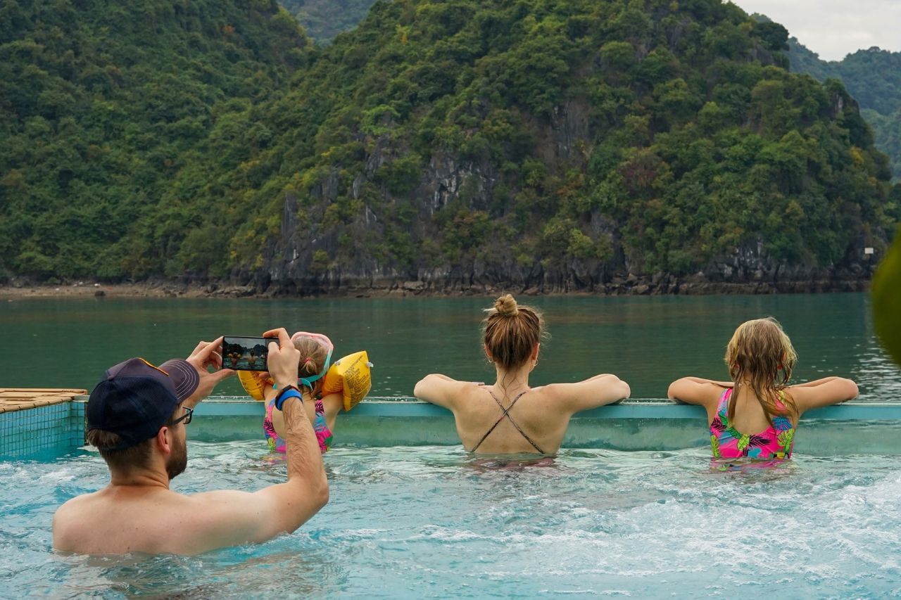 MON CHÉRI CRUISES HALONG (1)