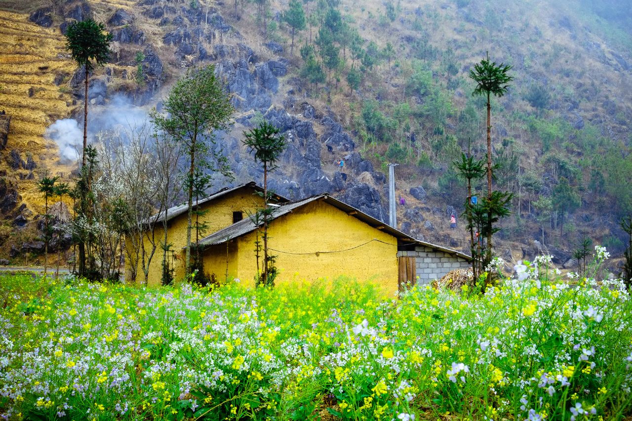 ha giang mountainous land in vietnam (2)