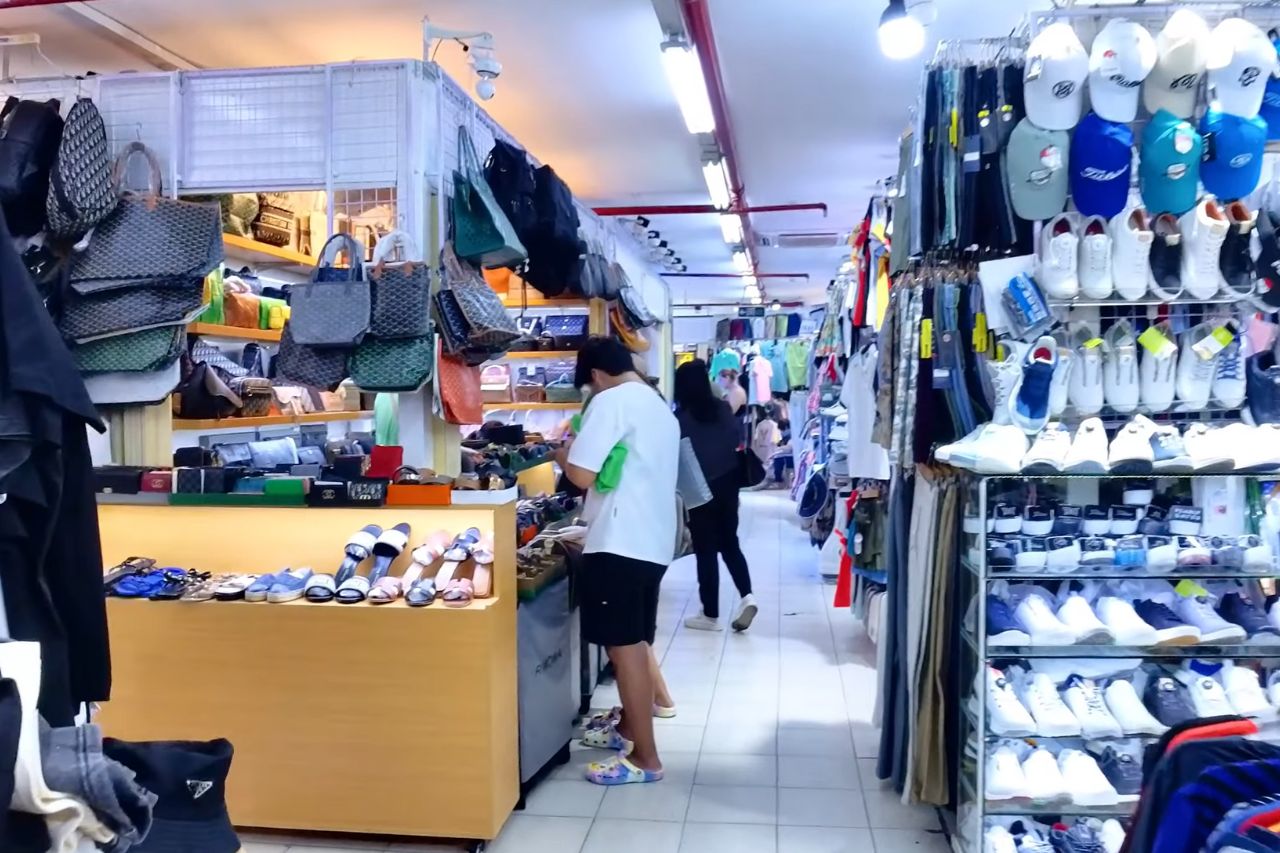 vietnam ho chi minh city Saigon Square